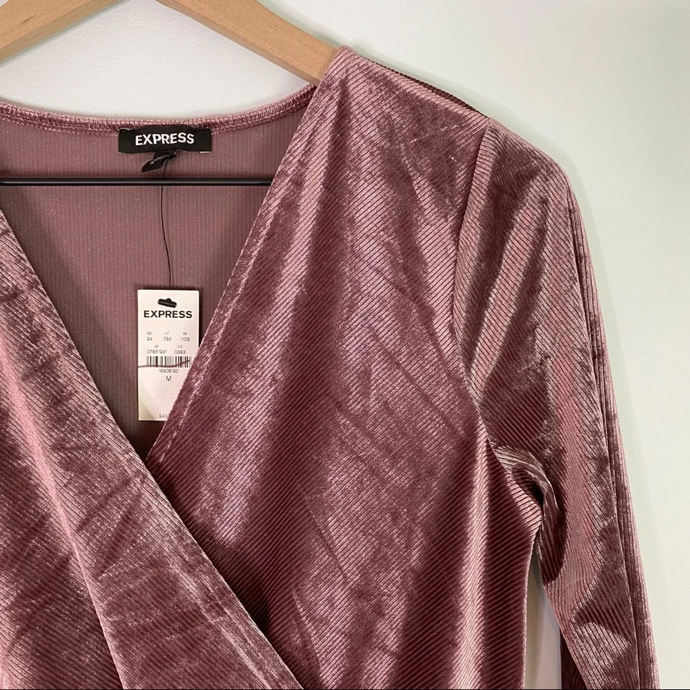 Express Long Sleeve Rose Dress Size Medium - Picture 3 of 8